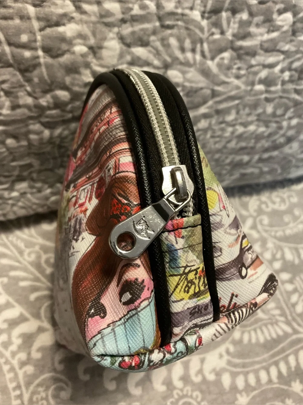 Izak Zenou I Love Japan / Arigato Tokyo Cosmetic Bag